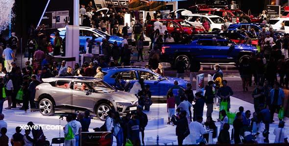 نمایشگاه لوکس‌ترین خودروهای جهان در لس‌آنجلس